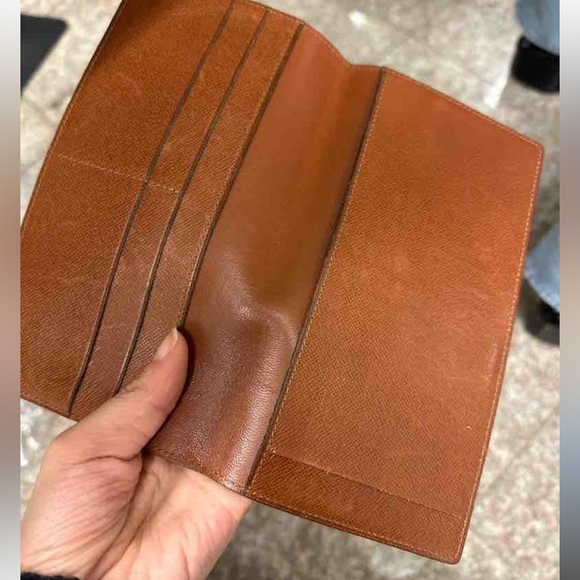 LV Preloved Money Holder IPhone Agenda Holder/Credit Card/Wallet - Picture 5 of 7